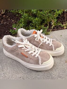 Tory Burch Ladybug Tan Suede Shearling Sneakers Trainer AVOLA US 5.5